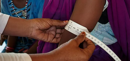 How to Use MUAC Tape to Measure Mid Upper Arm Circumference – NutriActiva